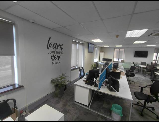 275M² OFFICE TO LET IN MAGALIESSIG